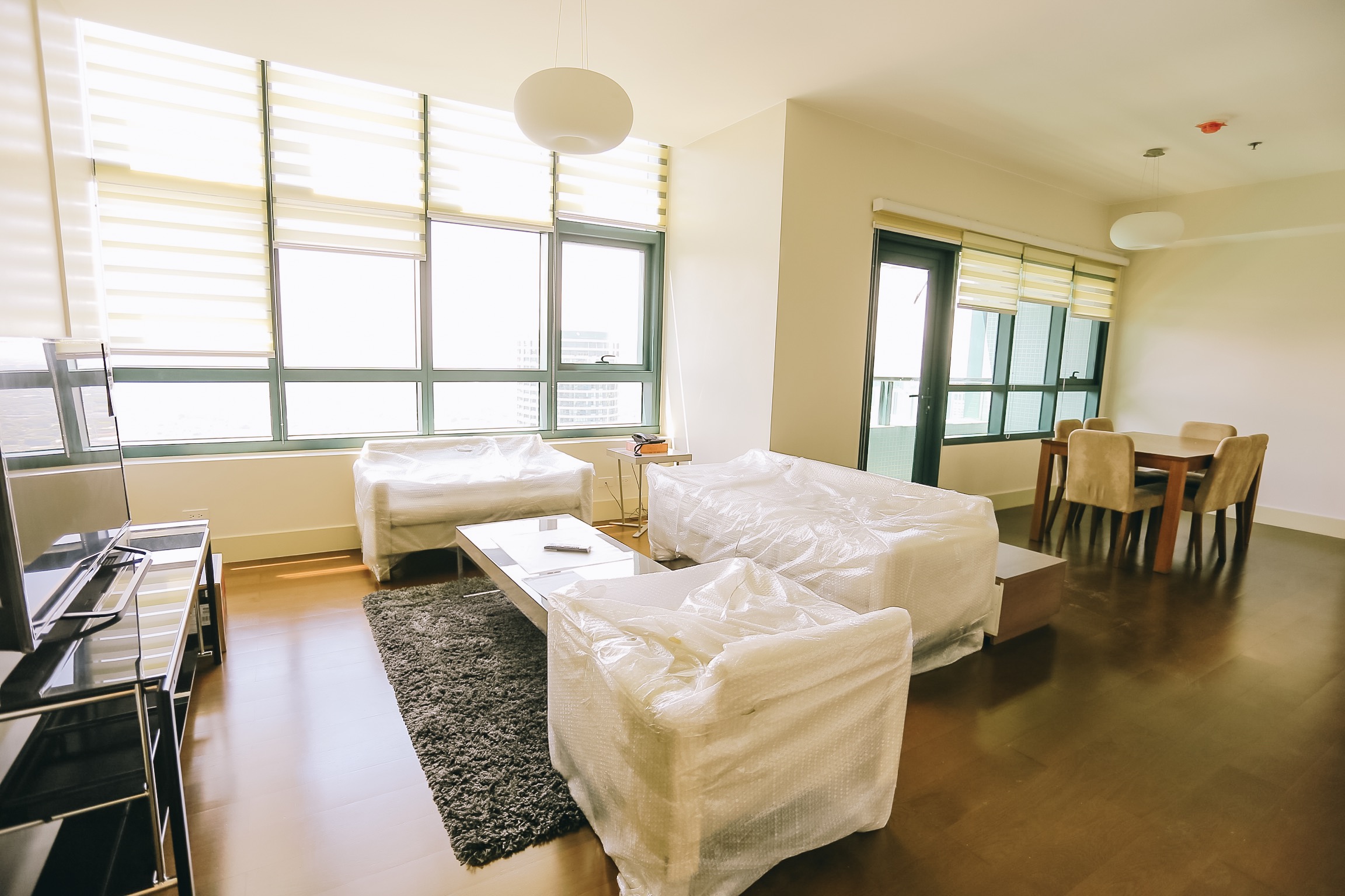 3BR for Sale in Edades Tower