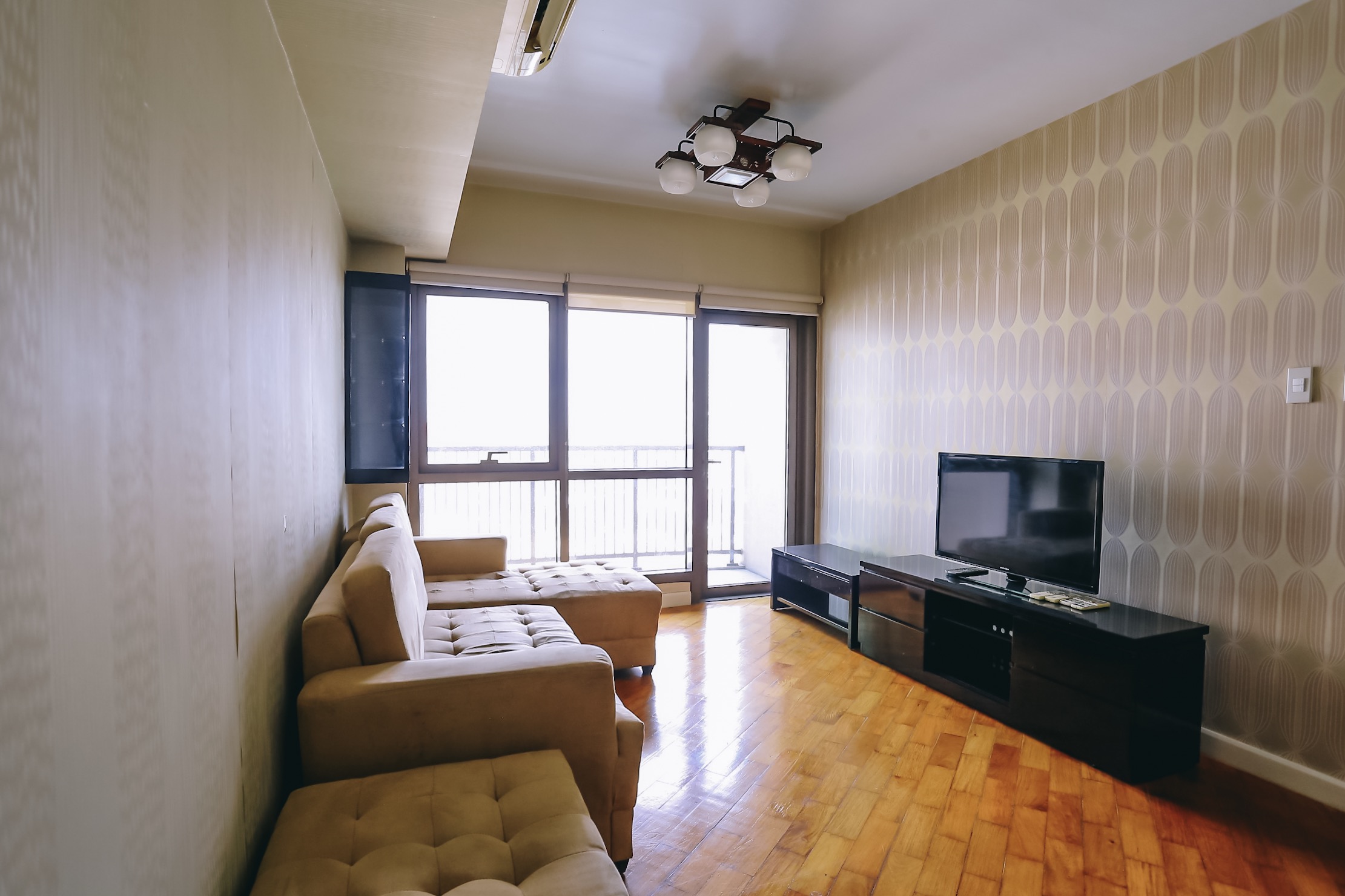 2 Bedrooms available for Rent in Joya South Tower