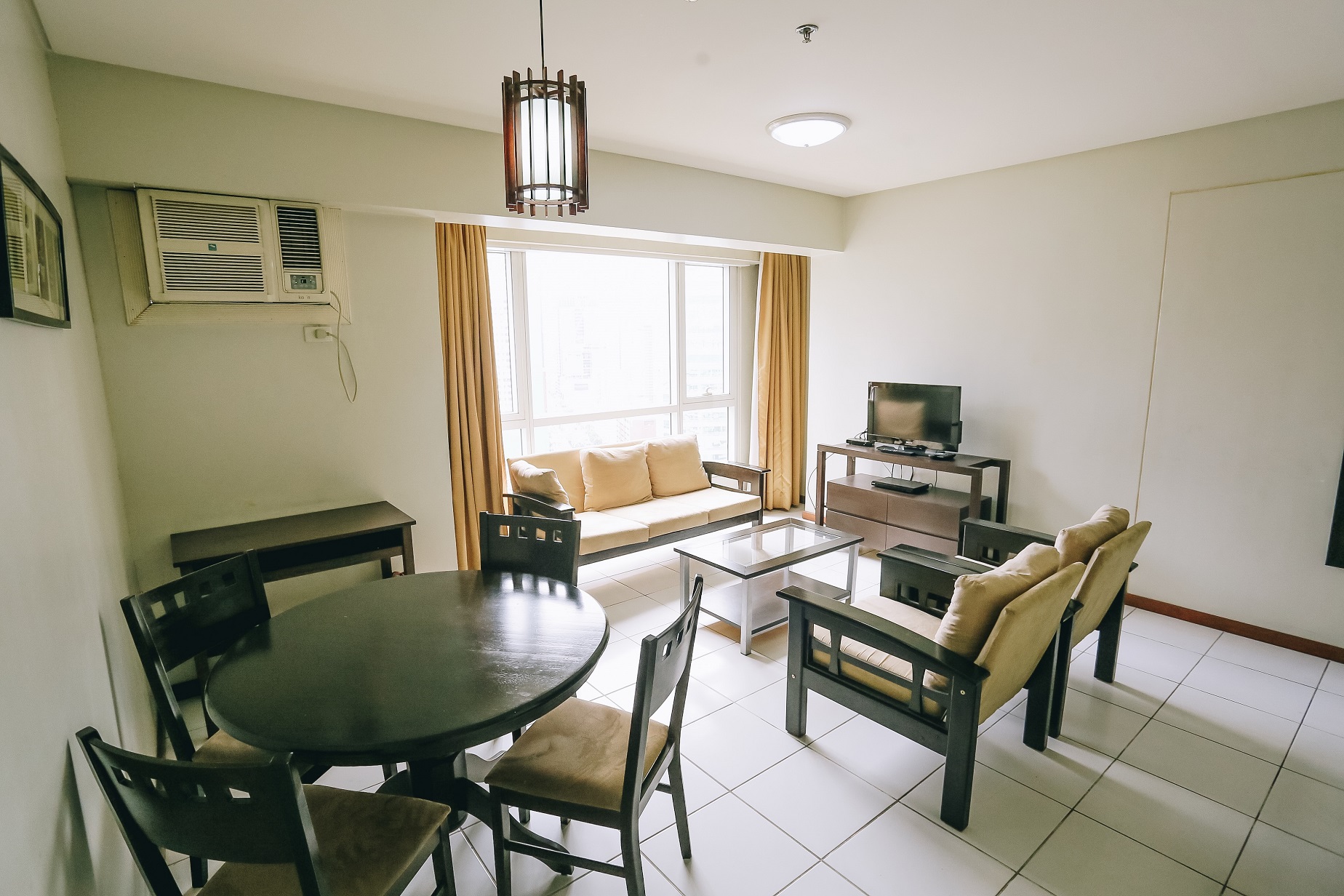 2BR for Rent in The Columns Ayala