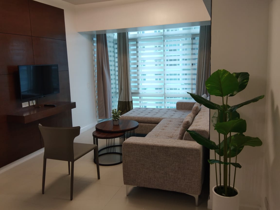 3BR for Rent at Two Serendra Red Oak