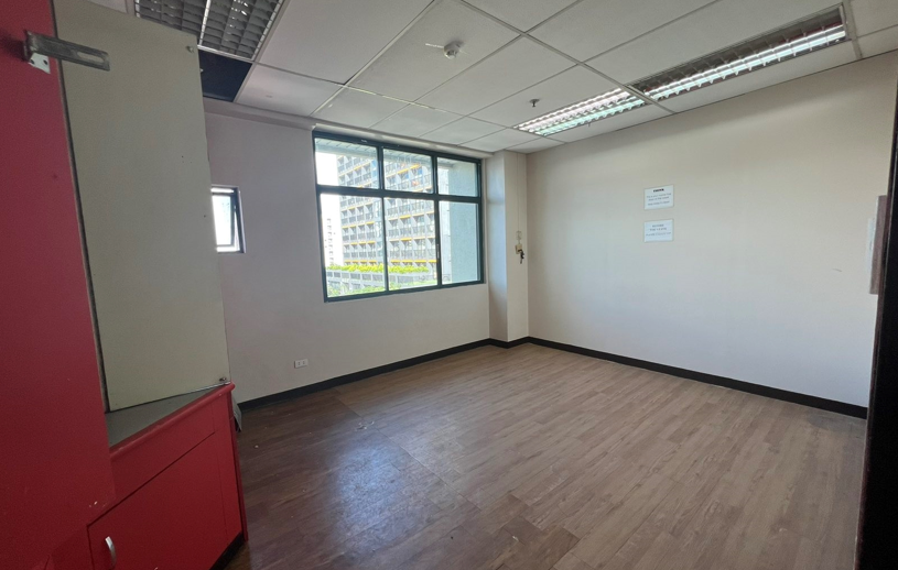 Office Space for Rent in Frabelle Alabang Building
