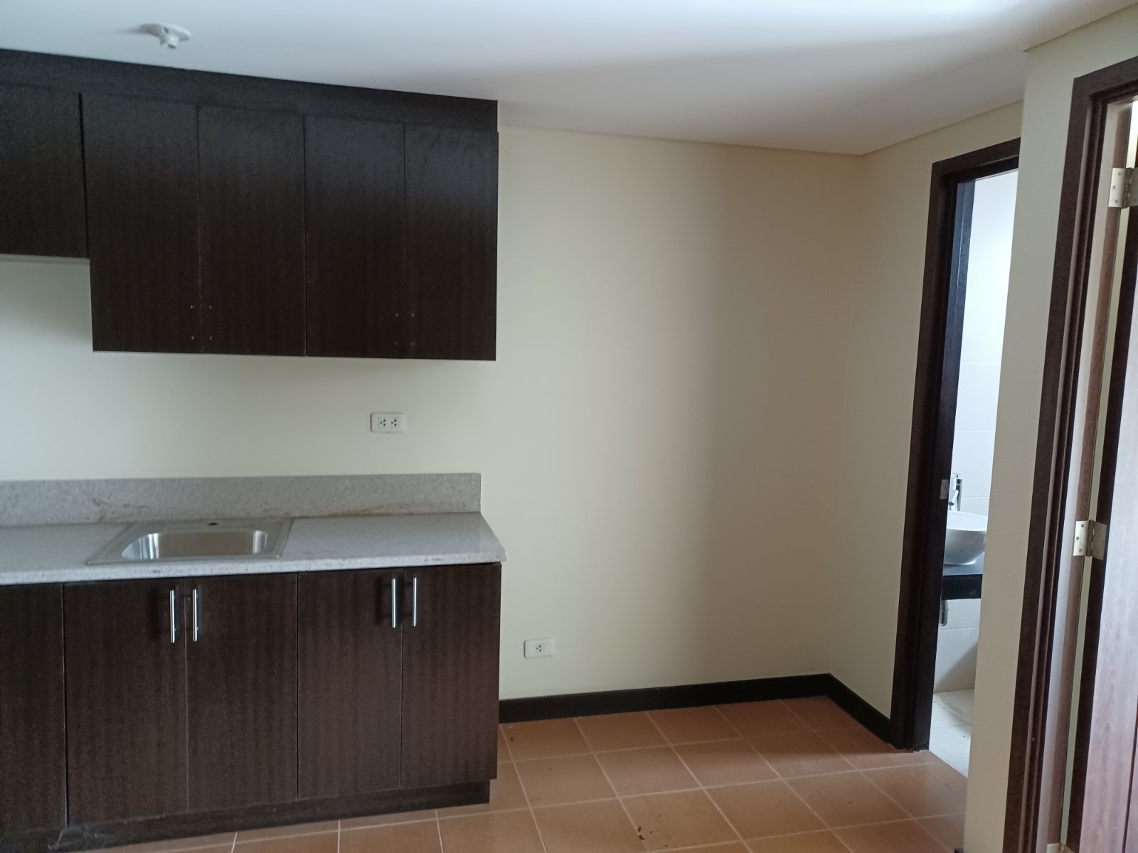 Promo Sale 1 Bedroom @ 20k Monthly 10% DP in Makati City  near Makati CBD, MOA, Airport, BGC, SLEX