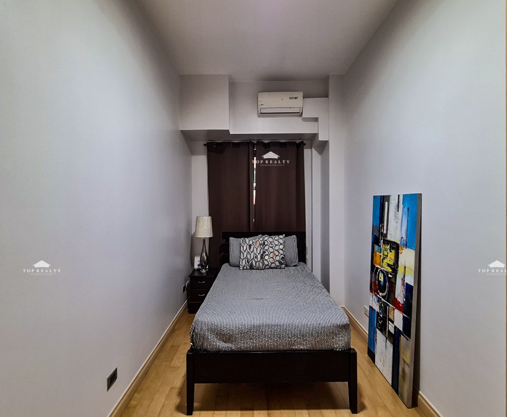 For Rent: 1 Bedroom Condominium at Signa Designer Residences in Makati City