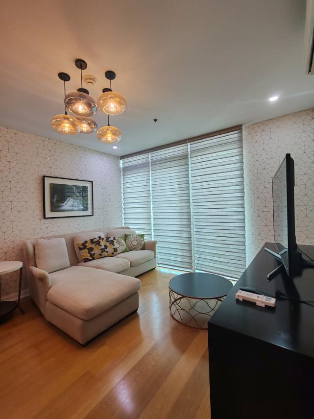 For Rent: 1 Bedroom 1BR Condo in Park Terraces, Makati City