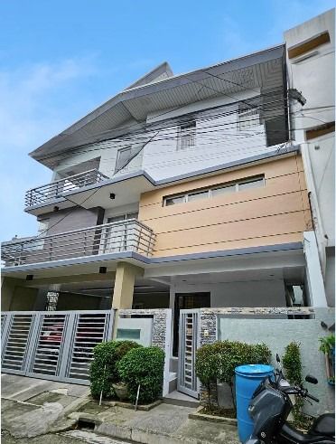 For Sale: House in Pasig City Greenwoods Executive Village RUSH SALE!