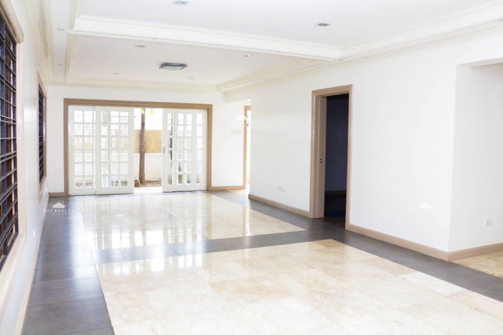 For Rent: 4 Bedrooms 4BR House and Lot in Magallanes Village, Makati City