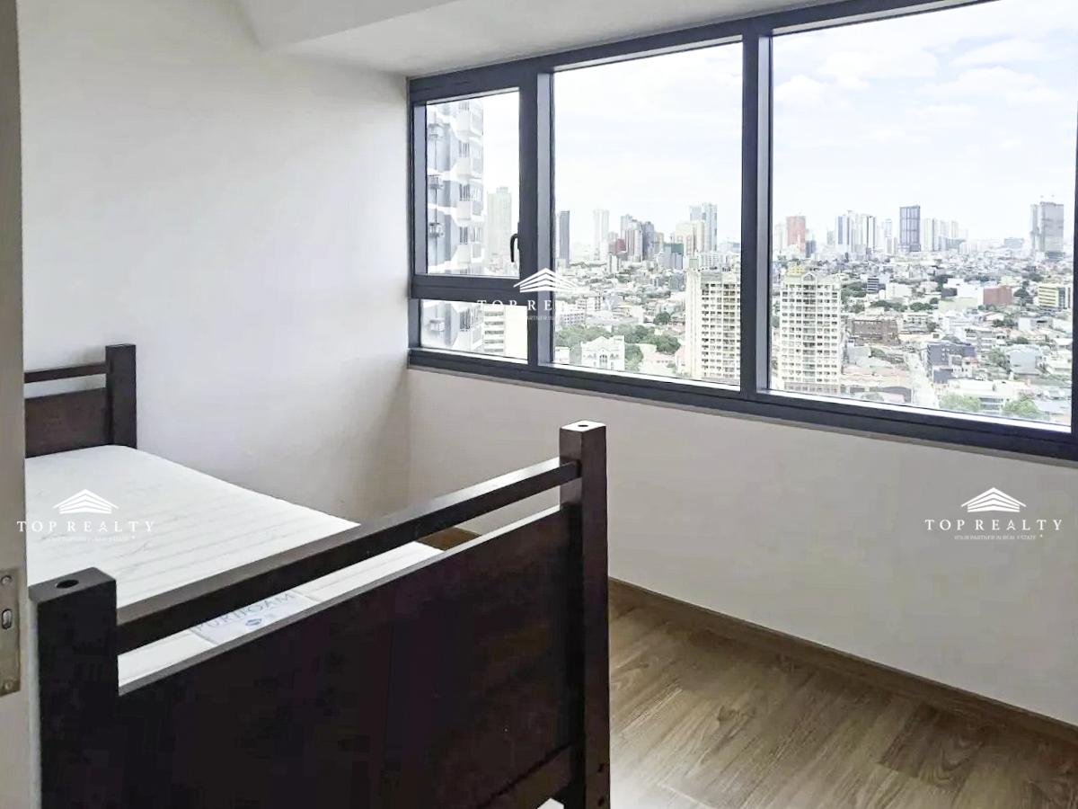 BELOW MARKET VALUE!!!!! Condo for Sale in Makati City at The Rise