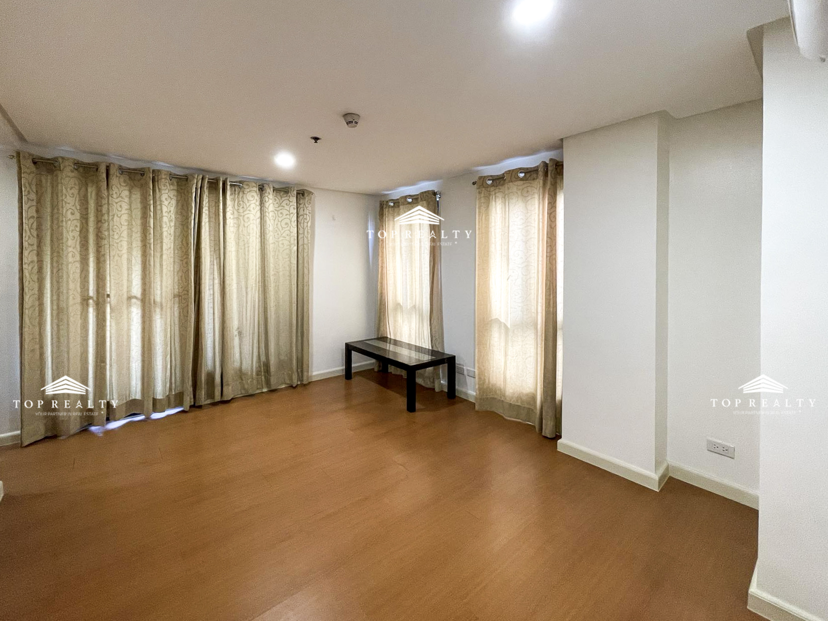 BGC, Taguig City, Condo for Rent in BGC, Fort Bonifacio, Taguig at McKinley Garden Villas, 3-Bedroom 3BR