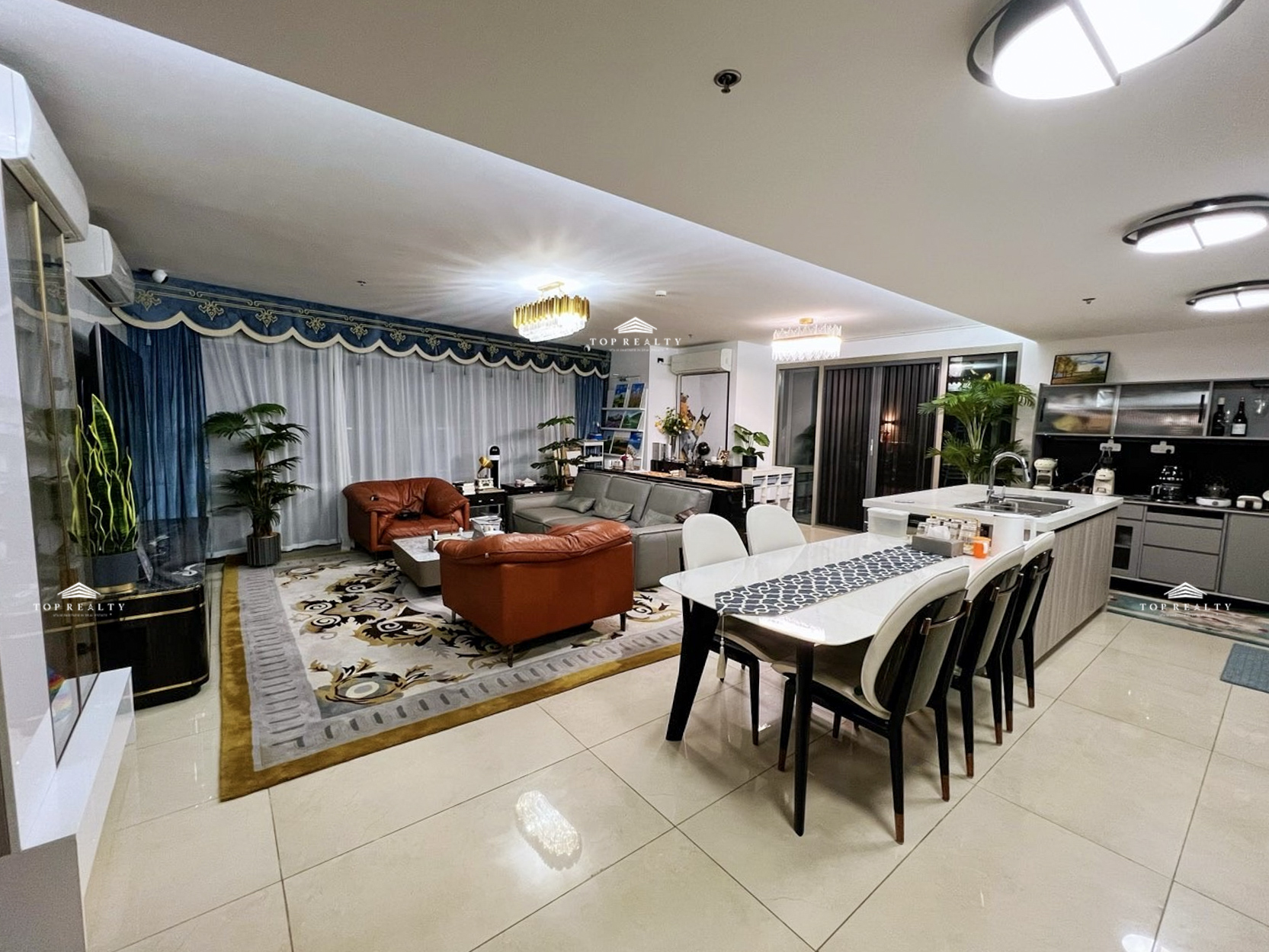 3BR Condominium Unit with Balcony for Sale at East Gallery Place in Fort Bonifacio, BGC, Taguig City