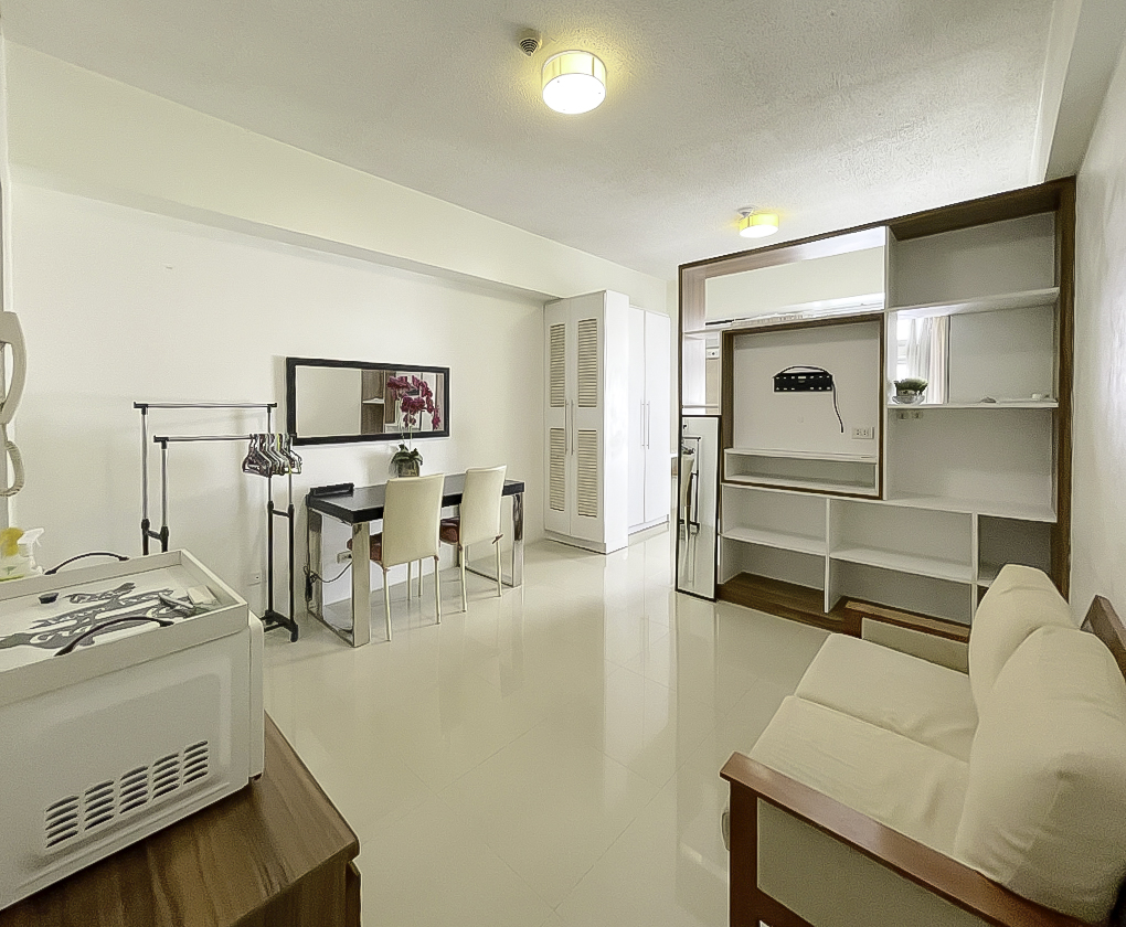 For Rent, Studio Type Condominium in Makati City at Greenbelt Chancellor