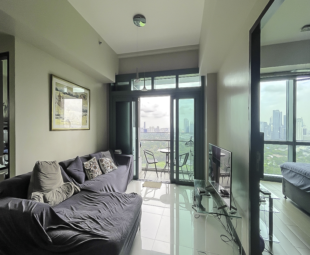 For Rent, 2BR Condominium in BGC, Taguig City at 8 Forbestown Road