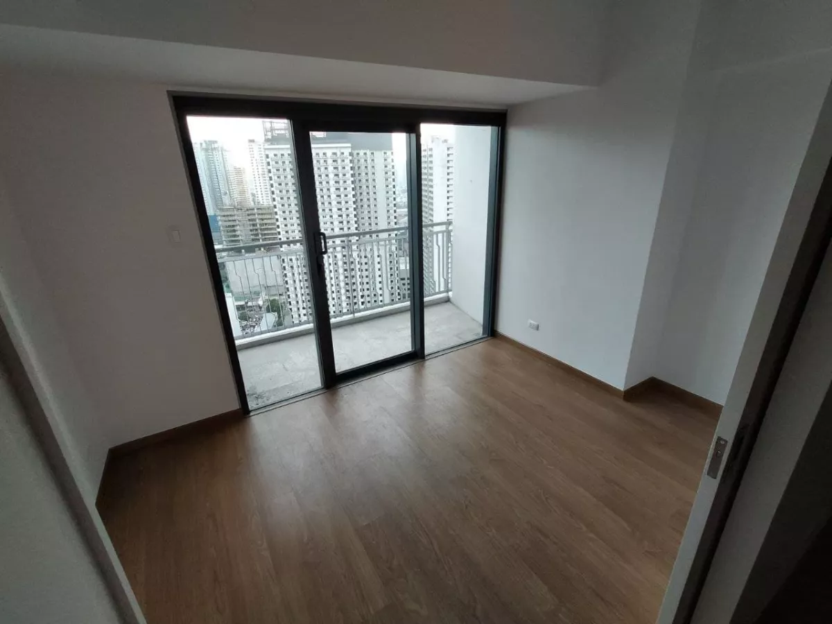 For Sale: 1BR The Rise - Makati