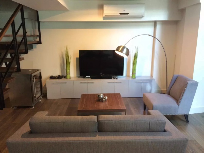 For Sale: 2 Bedroom in Edades Towers and Garden Villas - Rockwell, Makati City