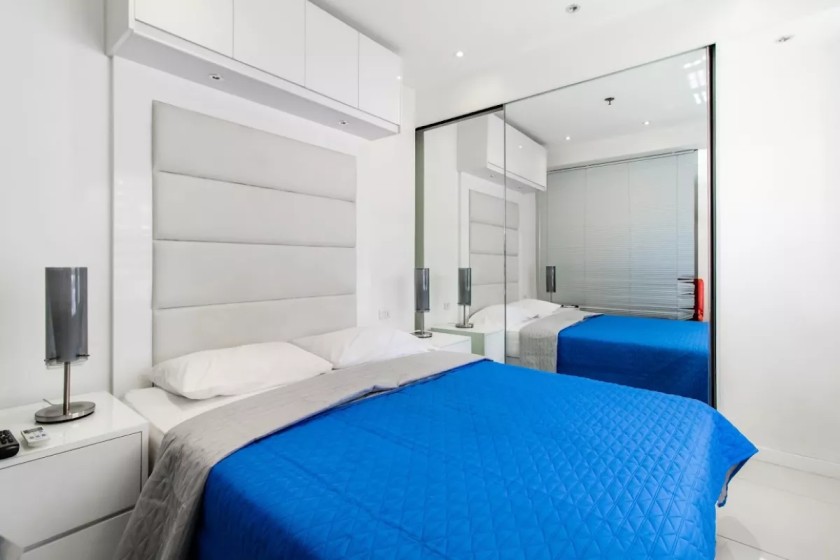 For Sale : 3 bedroom Loft Corner Condo Unit at Greenbelt Parkplace, Makati City