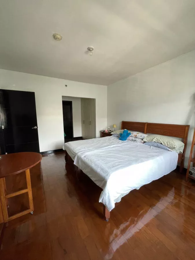 2 bedroom Unit for Sale in Amorsolo Square