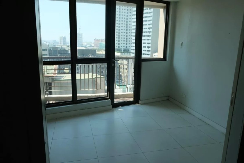 For sale 1 bedroom at KL Tower Serivce Residences Makati