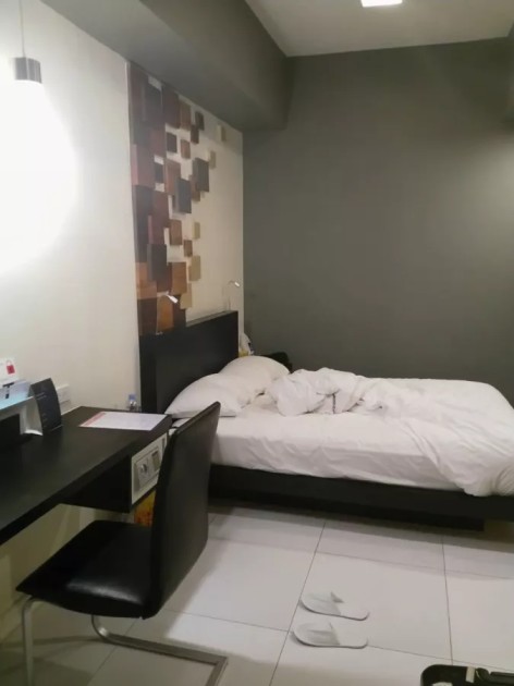 1-Bedroom Unit for Sale in KL Tower, Makati City