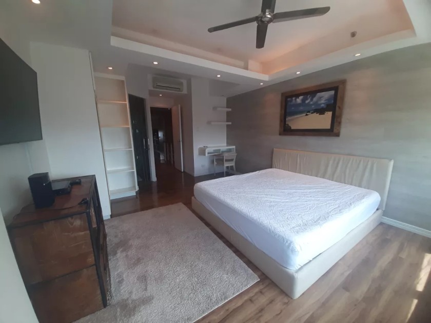 For Sale 2 Bedroom Loft Unit at One Rockwell West, Makati City
