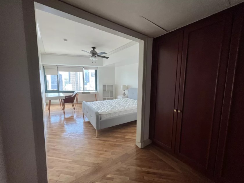 For sale Penthouse Unit Rizal Tower Rockwell Makati