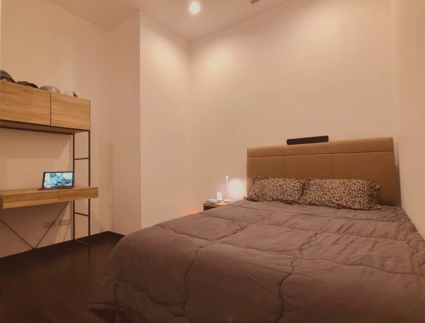 For Sale: 1BR Unit in Trump Tower, Makati City