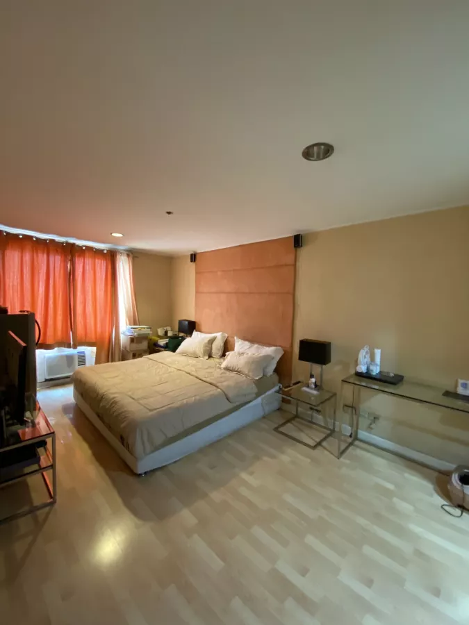 For Sale: 3 Bedroom Unit in West of Ayala Condominium, Pio del Pilar