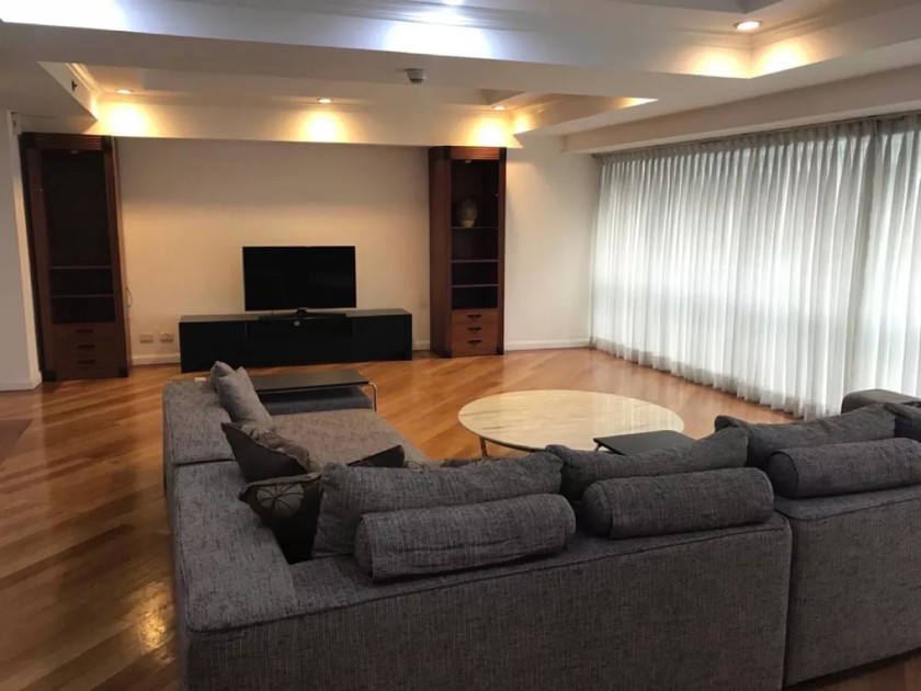 For Sale: Spacious 2 Bedroom at Fraser Place, Salcedo Village, Makati