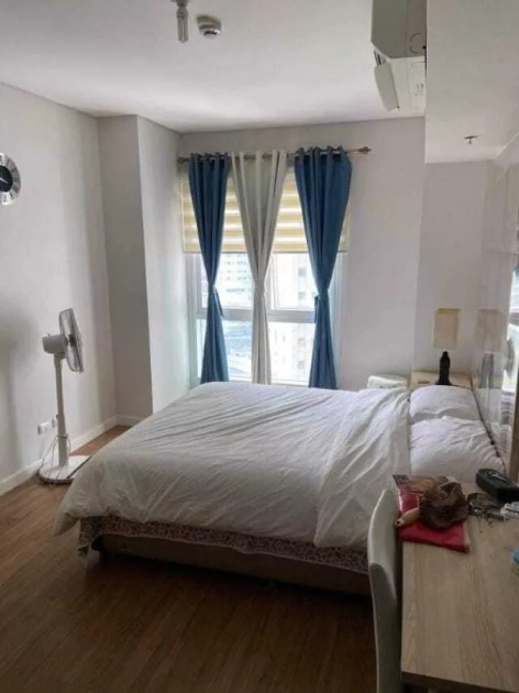 For Sale: Two Serendra Sequioa 1 bedroom