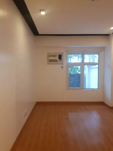For Sale 1 Bedroom unit in Two Serendra, Almond Tower