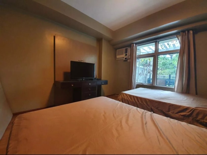 For Sale: 1 Bedroom Condominium unit in Two Serendra, Taguig