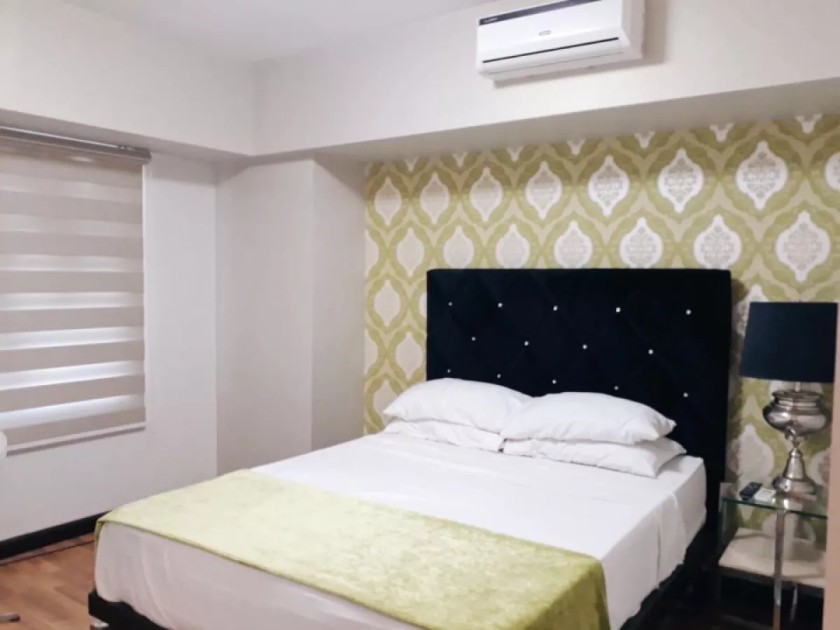 For Sale: Two Bedroom Condo with parking in Aston, Two Serendra, BGC