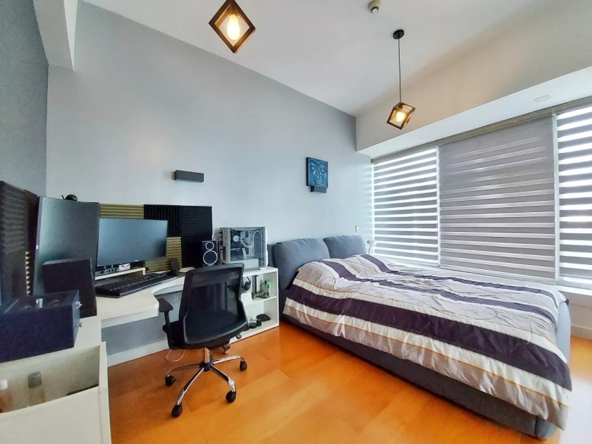 For Sale One Bedroom Condo in Beaufort East Tower Bonifacio Global City, Taguig