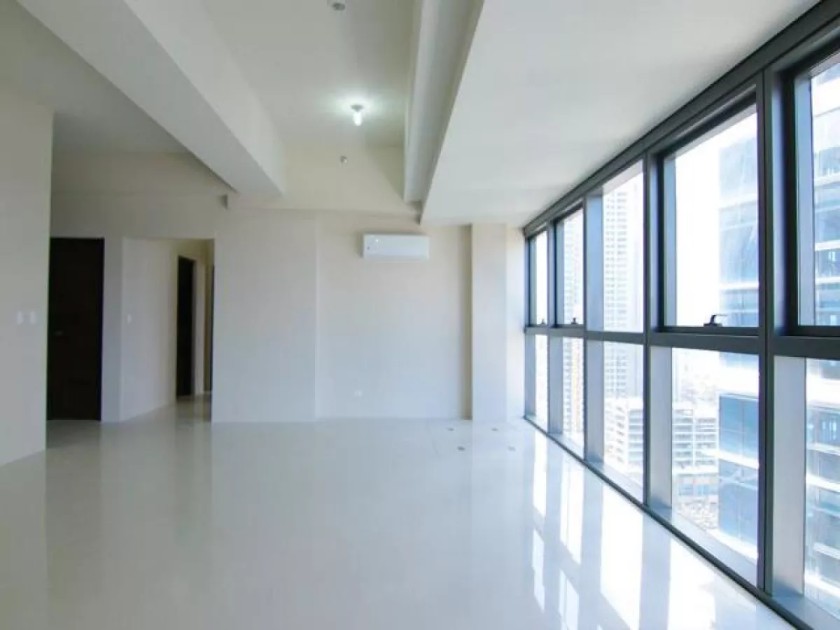 For Sale: 4BR Unit at Uptown Ritz Fort BGC
