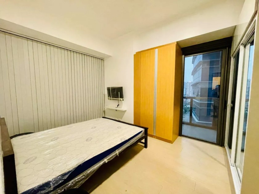 For Sale: 2 Bedroom Corner Unit at Uptown Ritz Residences