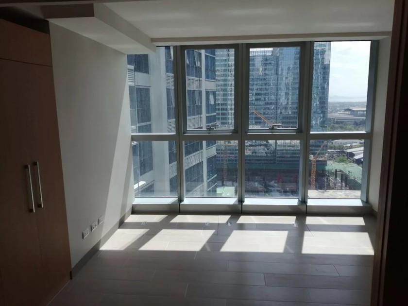 1BR Condo for Sale in Uptown Parksuites, BGC, Taguig