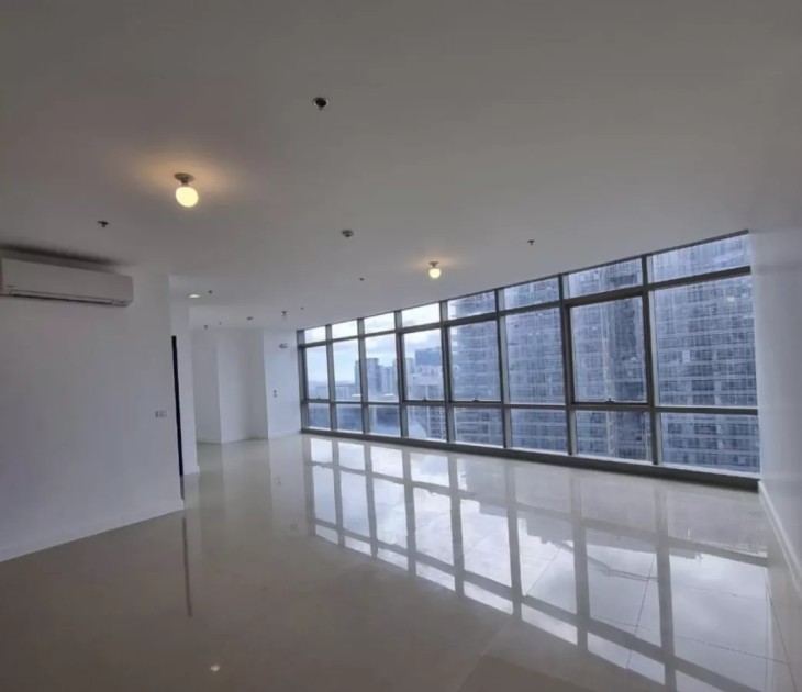 For Sale: 3 Bedroom in East Gallery Place