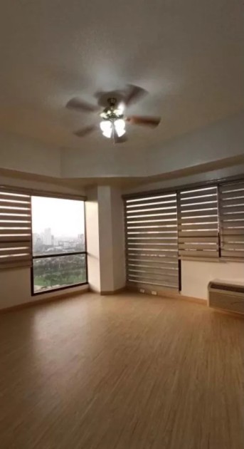 3 Bedroom Condominium For Sale in Icon Residences , Taguig City