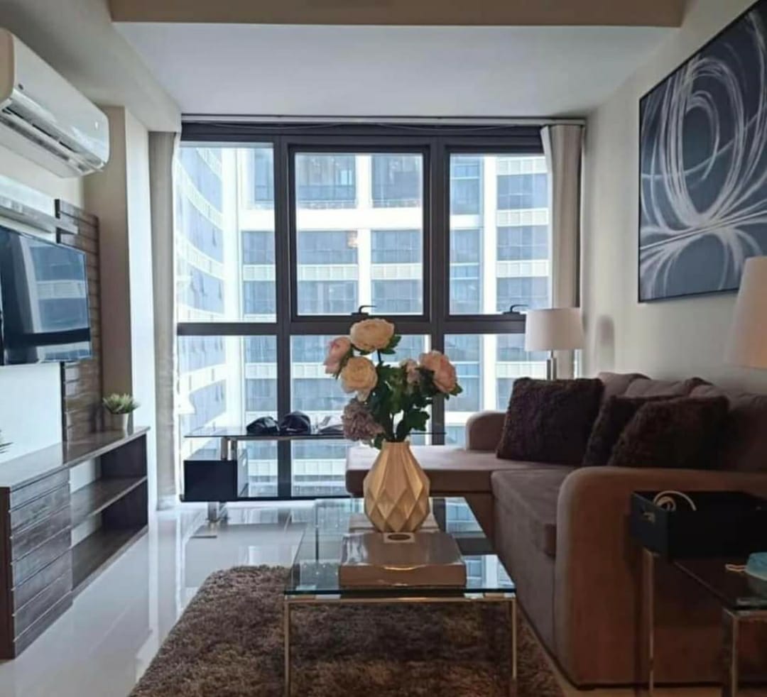 2BR FOR RENT IN BGC