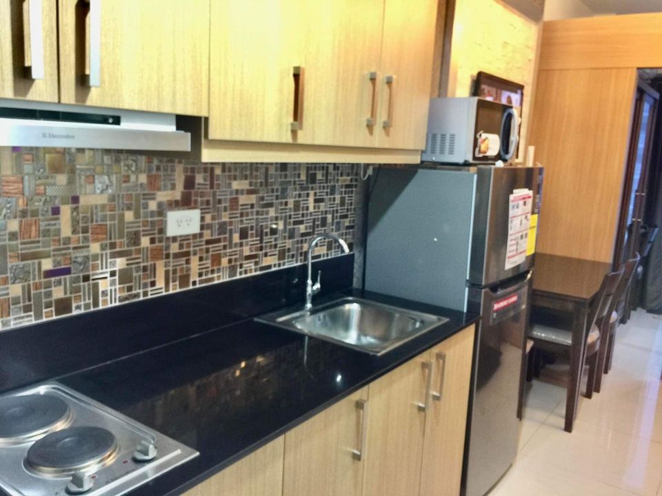 1BR CONDOMINIUM IN SHELL RESIDENCES FOR RENT