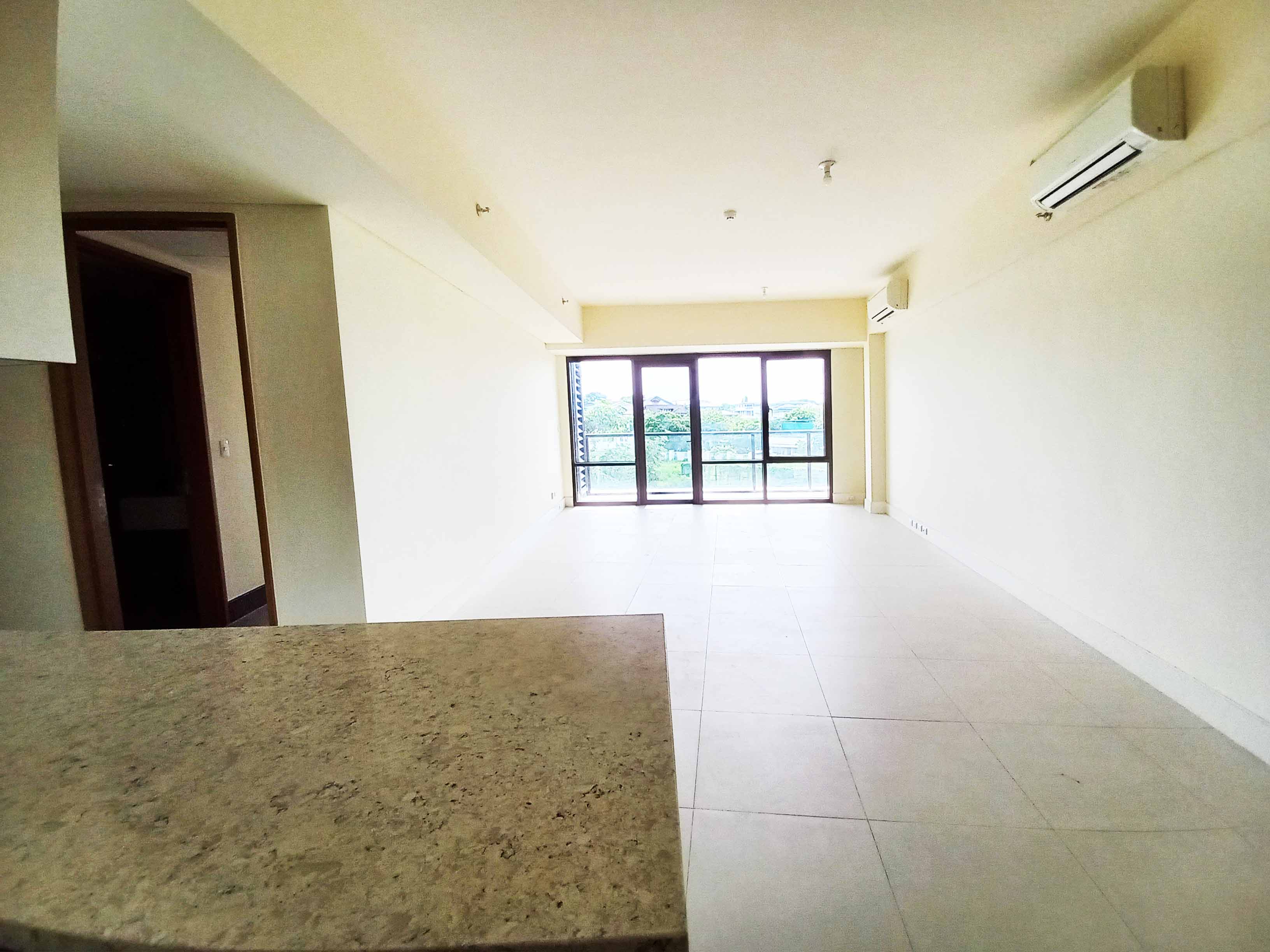 Fully Furnished 3Bedroom Unit with Parking in Botanika for Lease