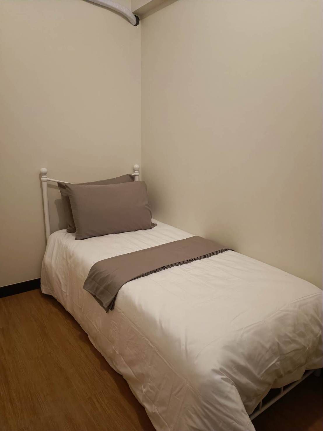 Fully Furnished 2BR with Parking in The Atherton Paranaque for Lease
