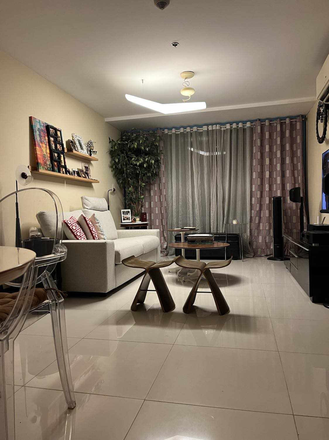 Fully Furnished 1 Bedroom Unit in Two Central for Rent