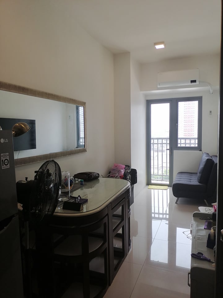 Fully Furnished 1 Bedroom Unit with Balcony in Fame Residences for Sale