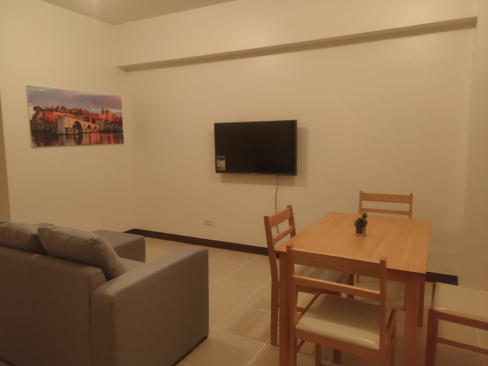 Fully Furnished 2 Bedroom with Balcony in Infina Tower South for Rent