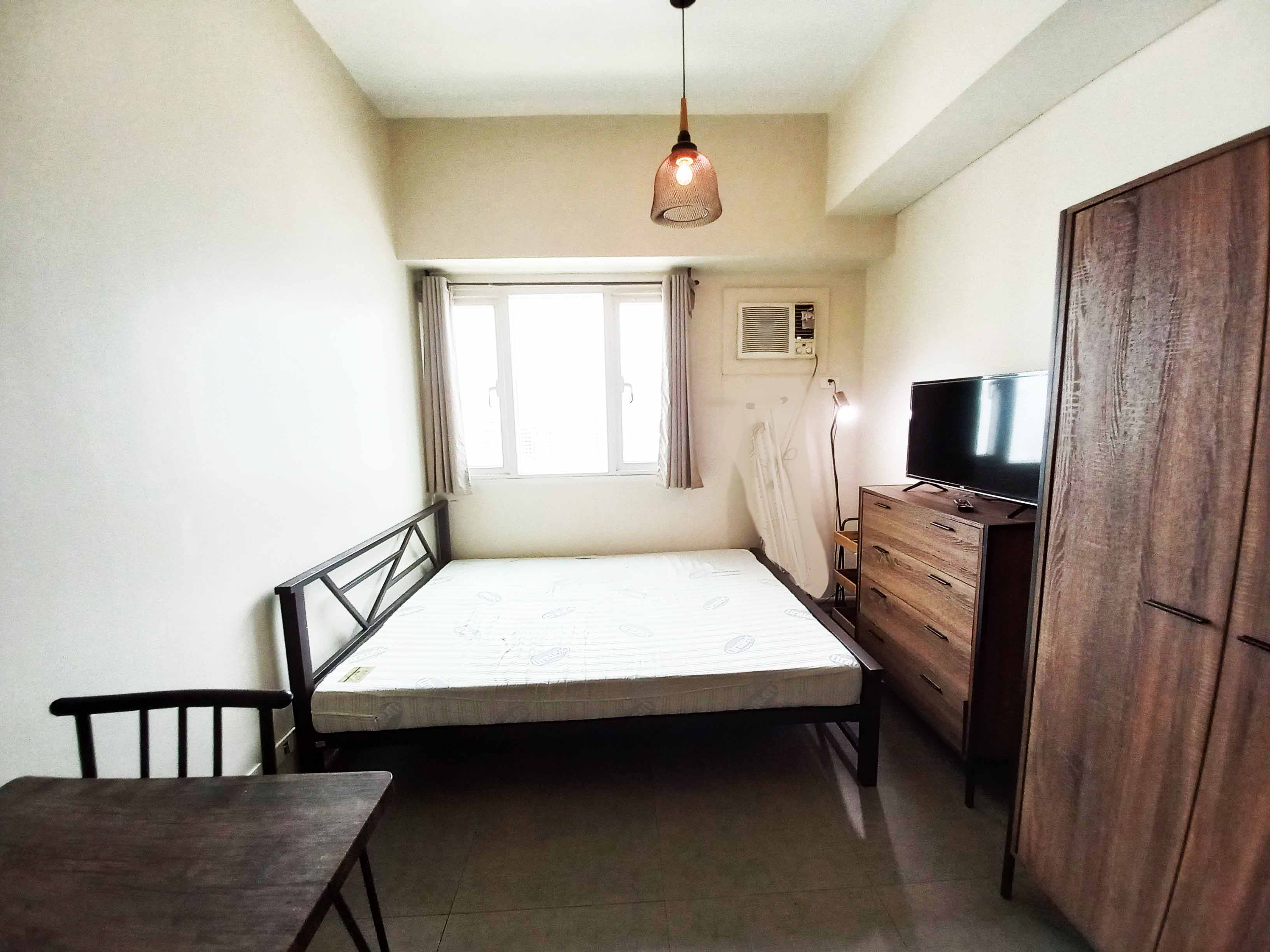 FOR RENT: FULLY FURNISHED STUDIO UNIT AT THE BEACON ARNAIZ TOWER