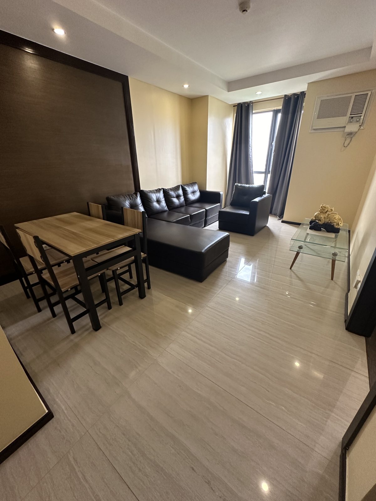 FOR RENT: 1 Bedroom Unit at Oceanaire Luxurious Residences