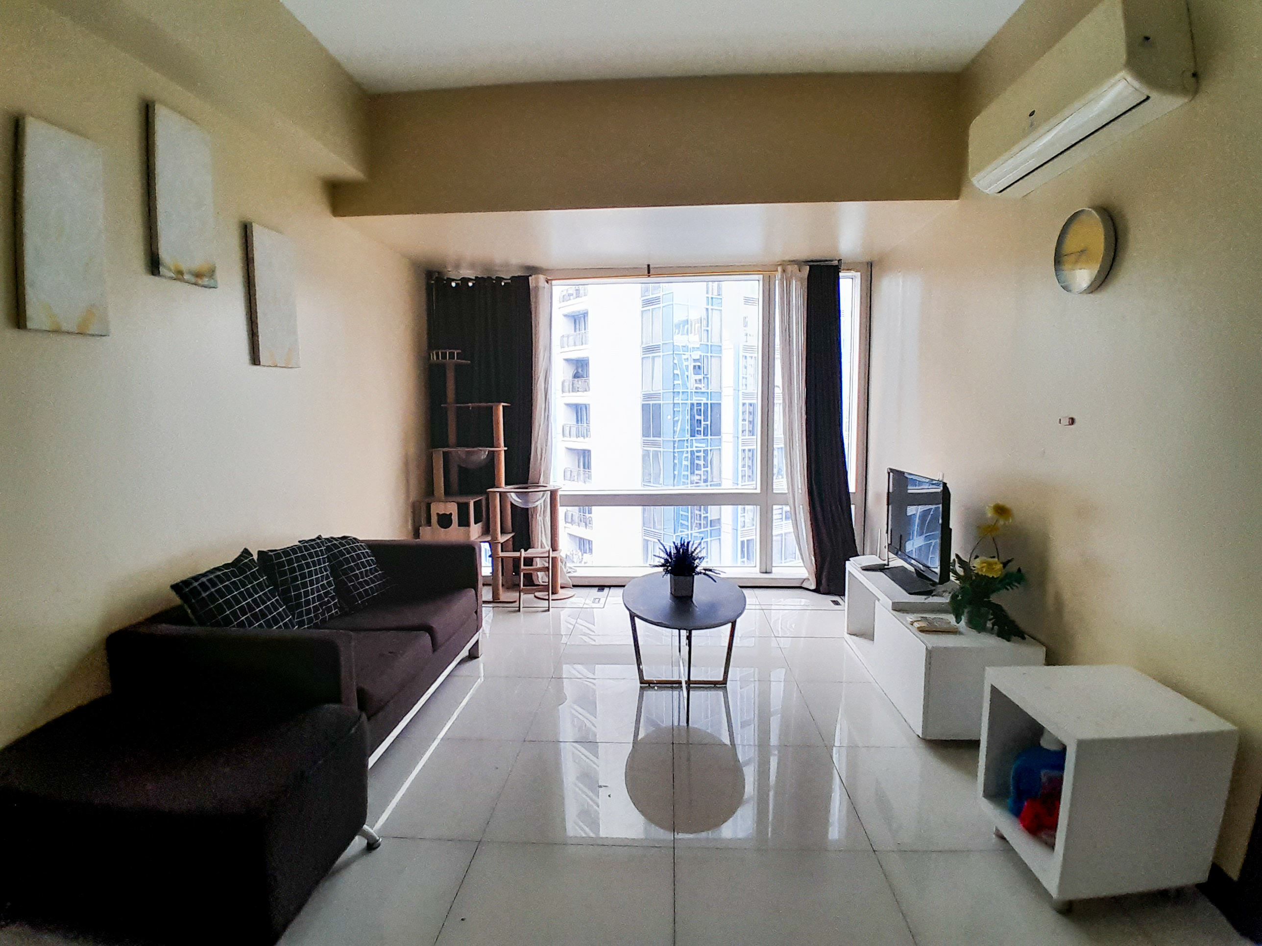 FOR RENT 1BR UNIT AT TWO CENTRAL MAKATI