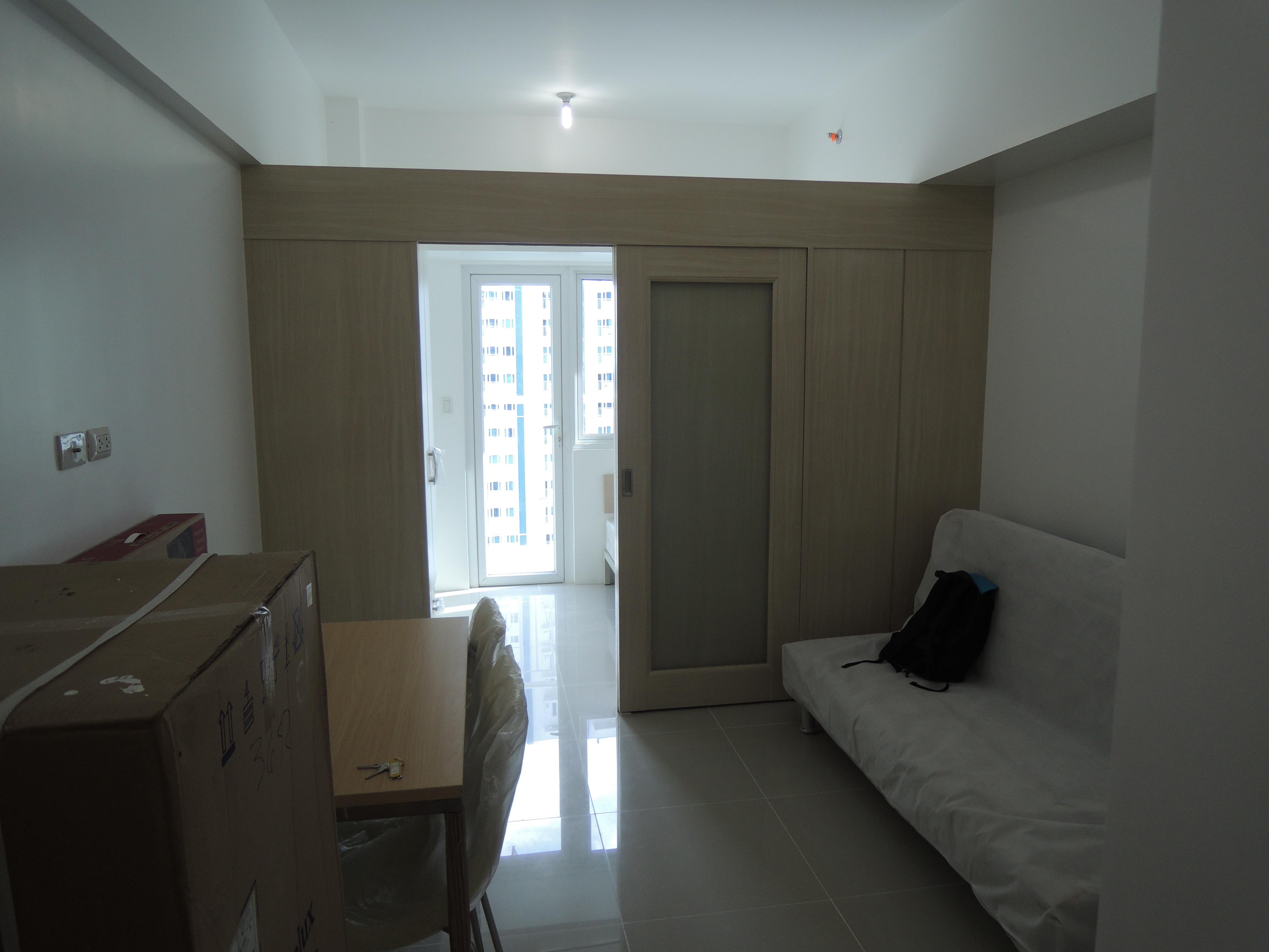 FOR SALE 1BR UNIT AT LIGHT RESIDENCES MANDALUYONG