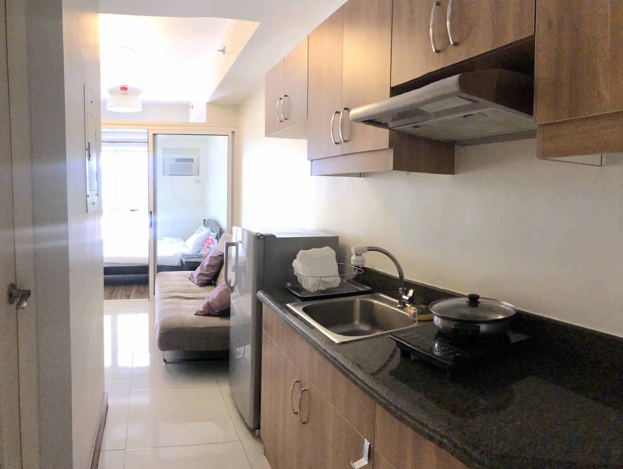 Fully Furnished 1 Bedroom Unit in Brio Tower for Rent
