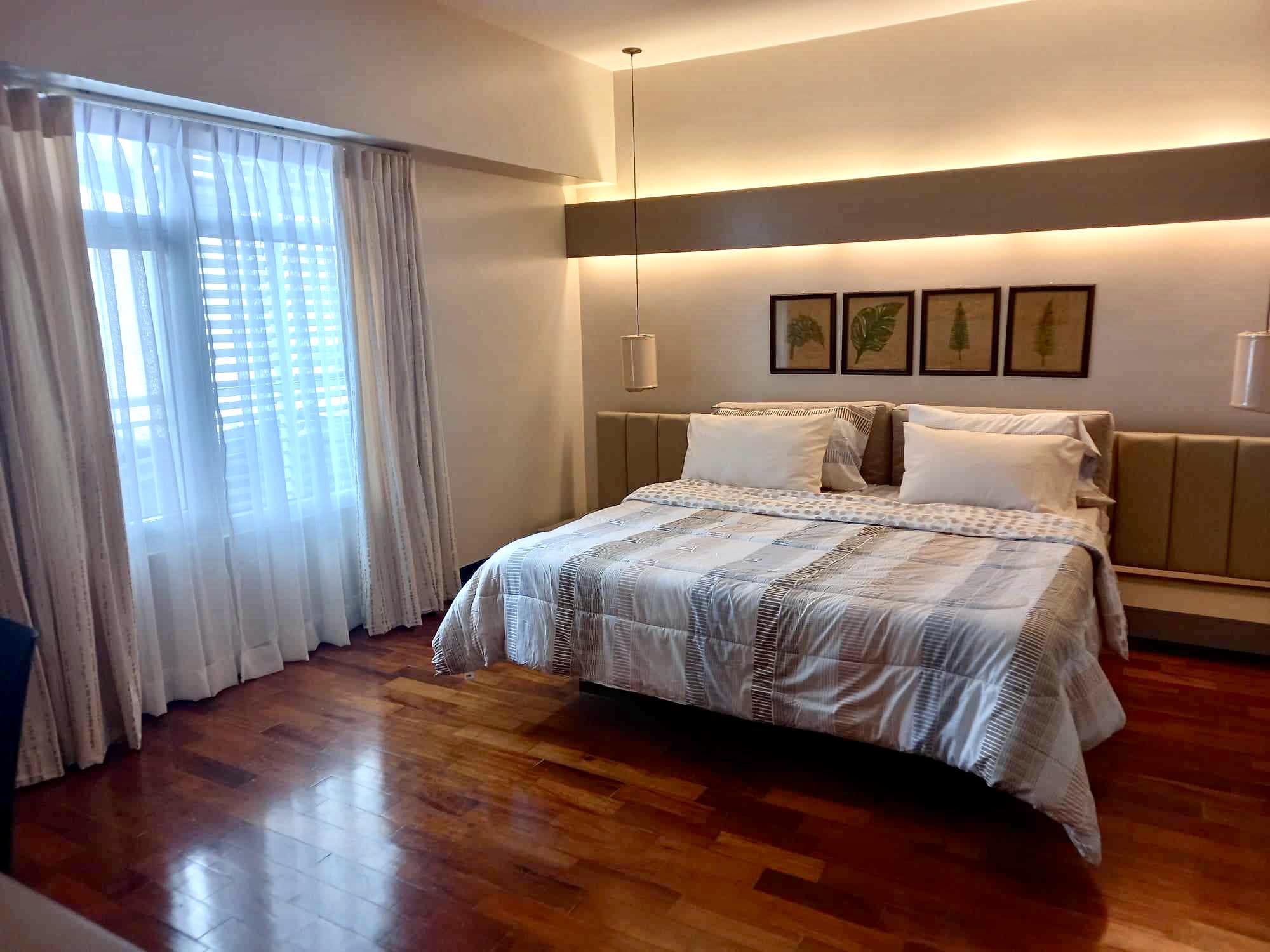 Fully Furnished 1 Bedroom Unit with Parking and Balcony in One Serendra for Rent