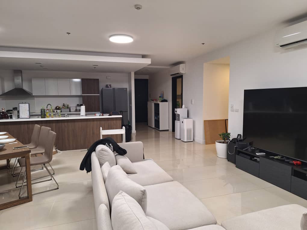 Fully Furnished 3 Bedroom Unit with 2 Parking in East Gallery Place for Rent